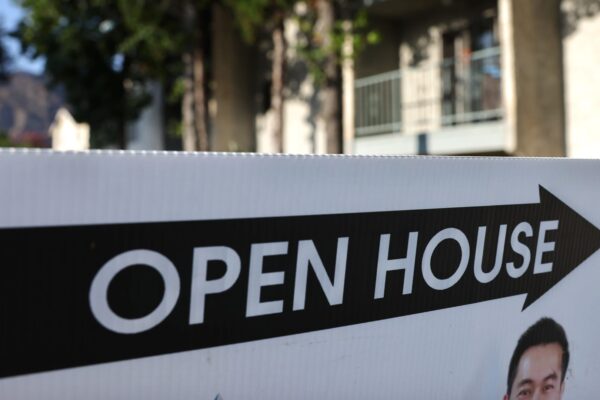 Lower mortgage rates push home sales higher in September Lower mortgage rates push home sales higher in September