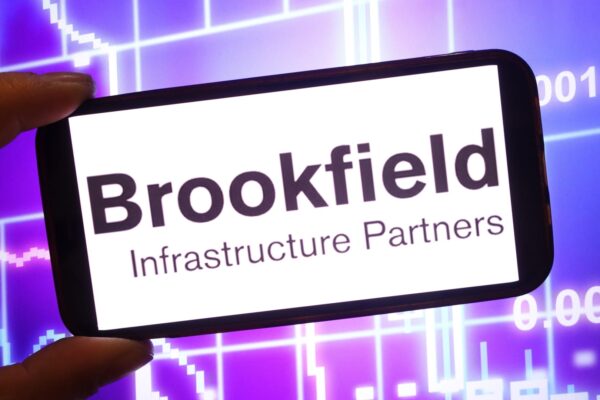 Top Wall Street analysts recommend these 3 dividend stocks for stable returns