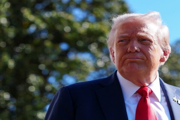 Trump troops Illinois Oregon