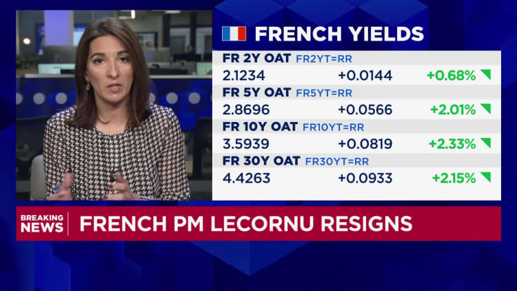 French PM resigns after 27 days sparking fresh political chaos