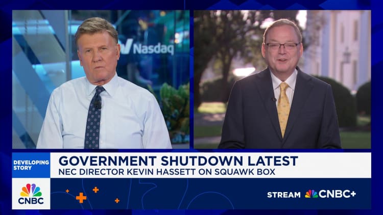 Hassett links Trump layoff threat to next funding vote Hassett links Trump layoff threat to next funding vote
