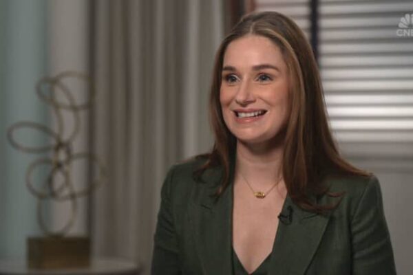 Laura Modi, CEO and mom, is breaking one of market’s biggest duopolies Laura Modi, CEO and mom, is breaking one of market’s biggest duopolies