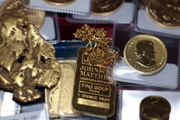 Gold skeptics are from Mars, investors are from Earth