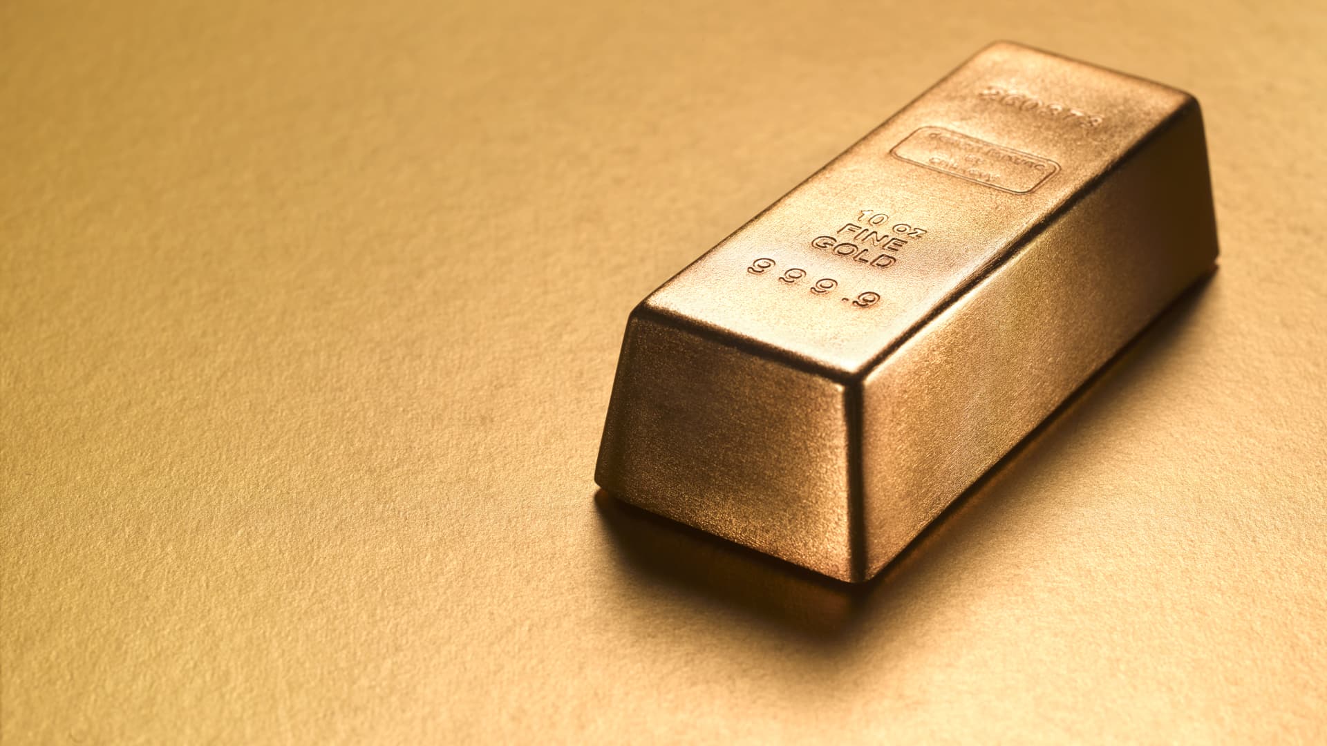 Gold enters correction territory as global investors stop worrying as much about China tensions, Fed independence, AI bubble Gold enters correction territory as global investors stop worrying as much about China tensions, Fed independence, AI bubble