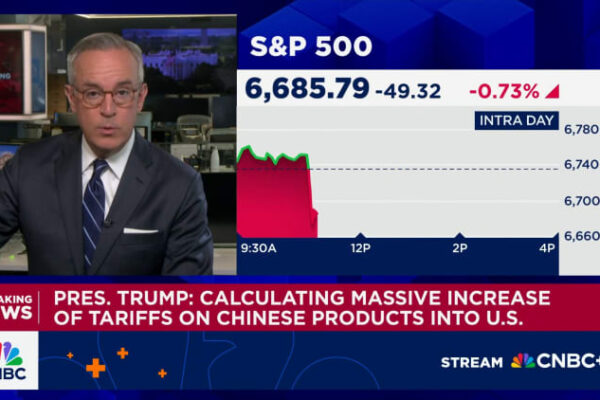 Trump threatens China imports tariff hike over rare earths