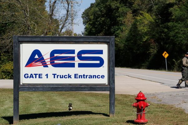 Blast at Tennessee explosives plant leaves multiple dead, others missing Blast at Tennessee explosives plant leaves multiple dead, others missing