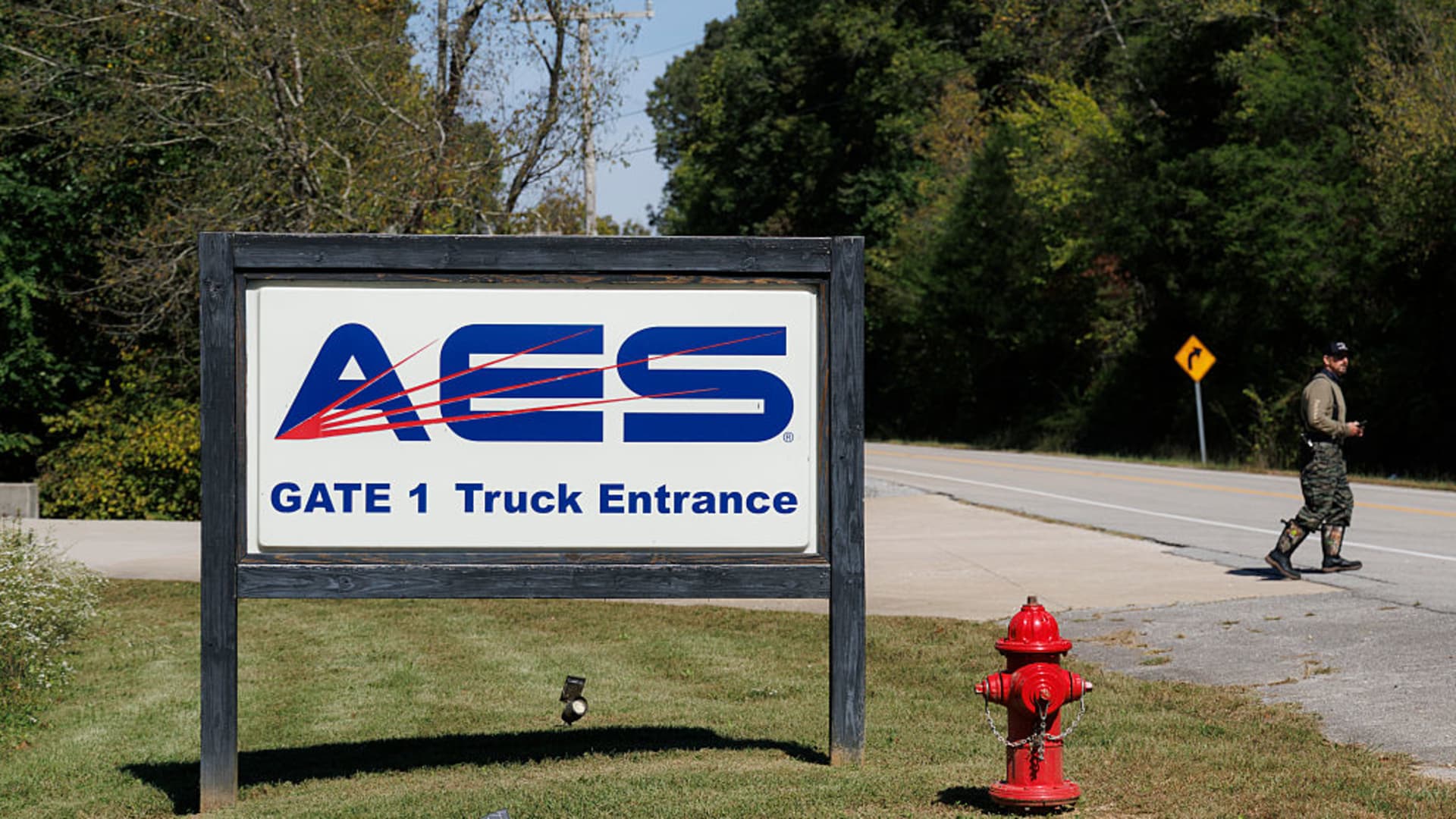 Blast at Tennessee explosives plant leaves multiple dead, others missing Blast at Tennessee explosives plant leaves multiple dead, others missing