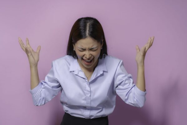 How highly successful people deal with a ‘control freak’ boss: Career expert