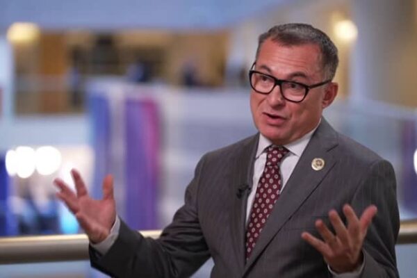 Top ECB board members see sticky inflation but clear rate path