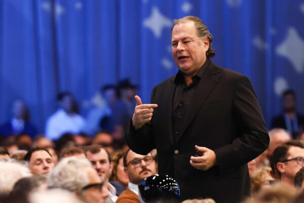 Salesforce CEO apologizes for saying Trump should send troops to SF