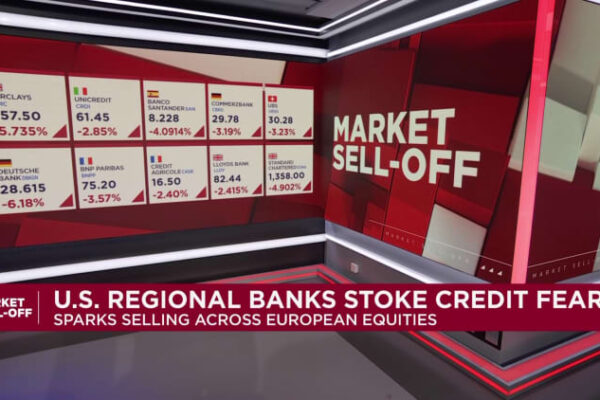 Global bank stocks sell off as fears mount over bad loans