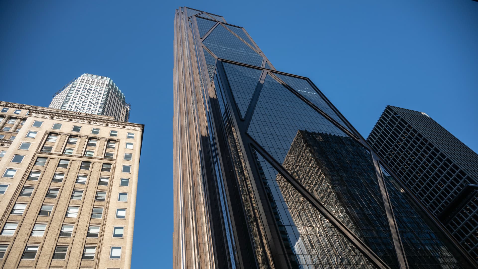 JPMorgan seeks to attract staff with  billion skyscraper in New York JPMorgan seeks to attract staff with  billion skyscraper in New York