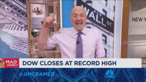 Jim Cramer says strong earnings from ‘actual businesses’ are driving the ‘real economy’