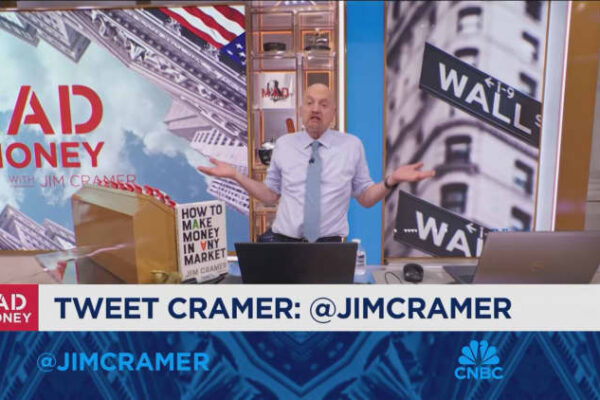 Jim Cramer explains why high expectations can sink even strong stocks Jim Cramer explains why high expectations can sink even strong stocks