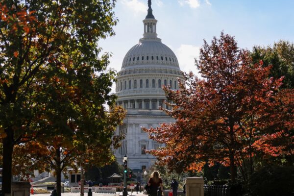 Government shutdown cost contractors  Billion: Chamber report