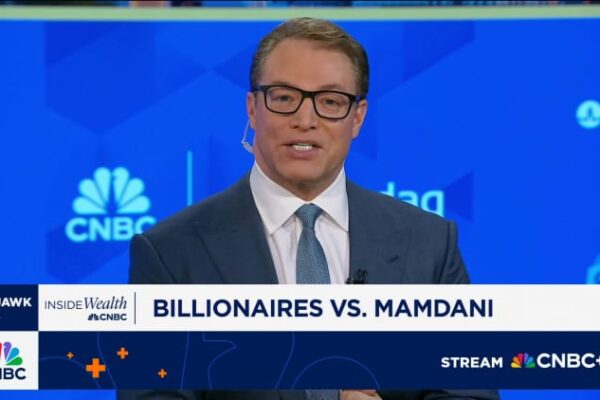 Billionaires spend big to boost Cuomo