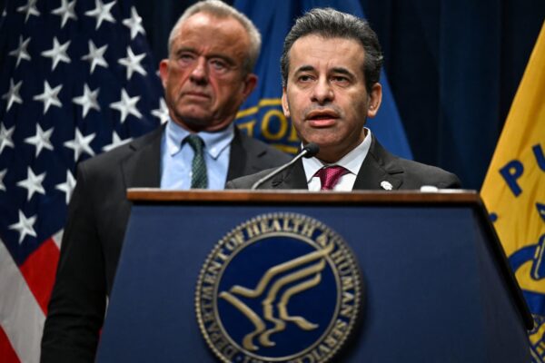 FDA to speed up generic drug approvals as Trump targets drug costs