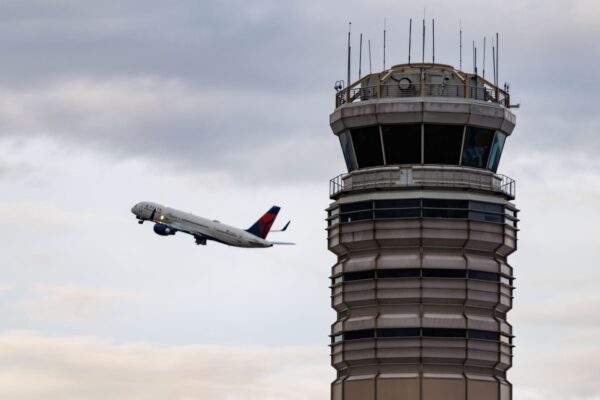 Delta calls on Congress to immediately end government shutdown