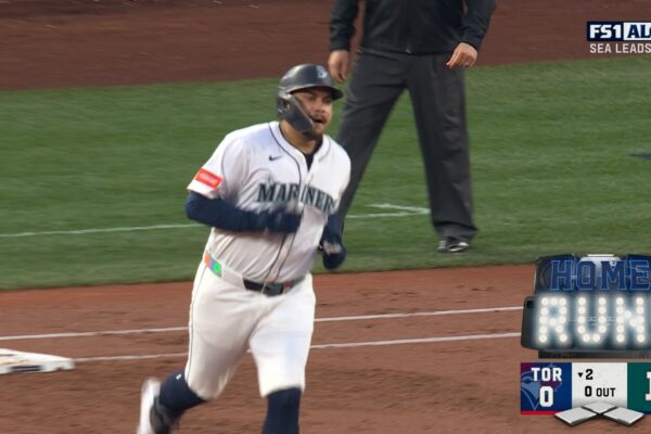 Josh Naylor crushes solo home run to give Mariners' lead over Blue Jays in ALCS