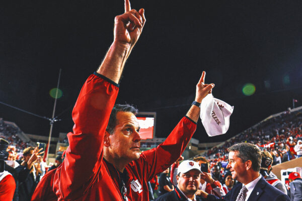 Curt Cignetti, Indiana Agree to Deal That Makes Him 3rd-Highest-Paid CFB Coach