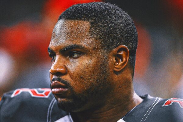 Former Buccaneers RB, NFL All-Pro Doug Martin Dies at 36
