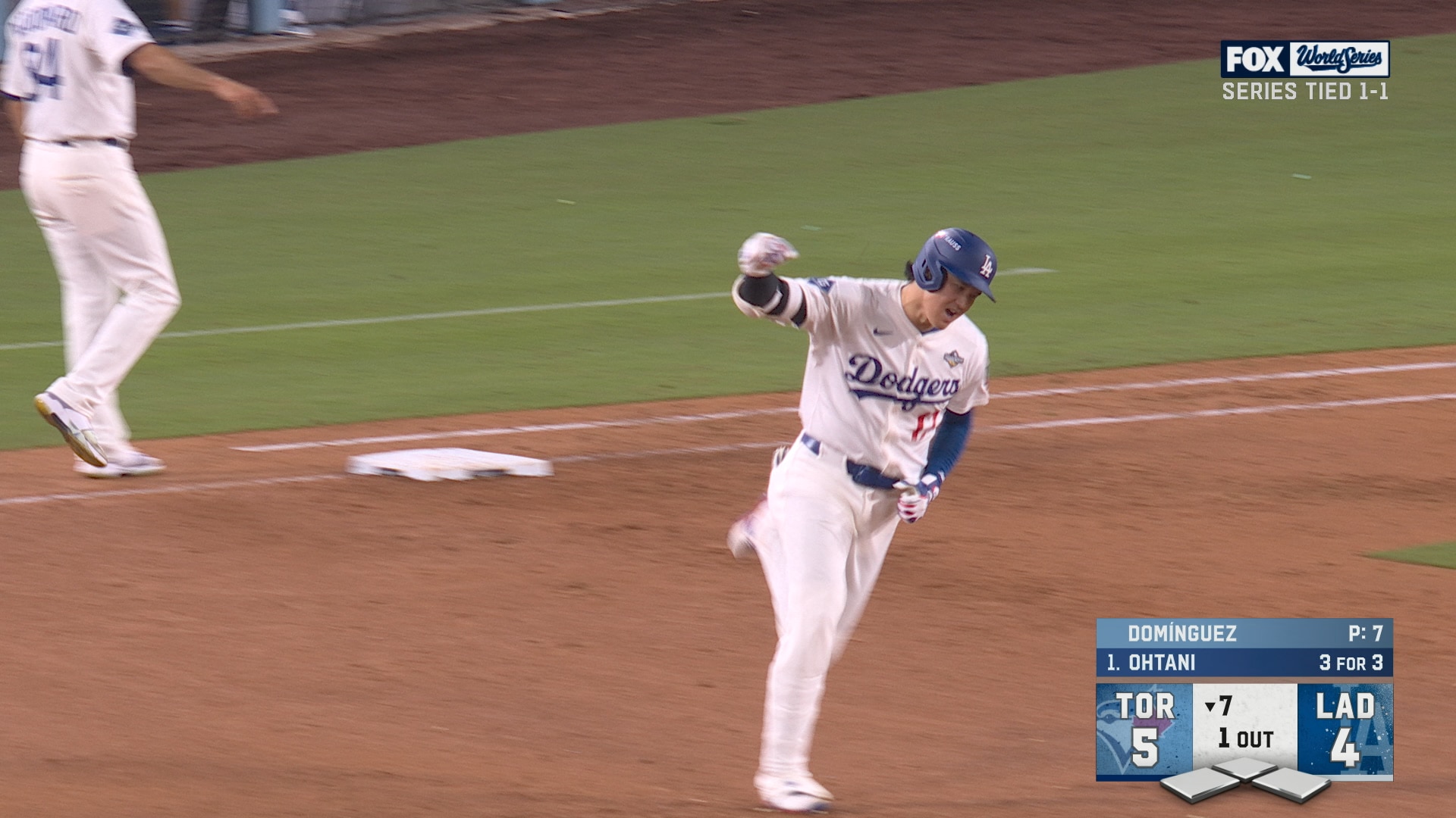 Dodgers’ Shohei Ohtani DESTROYS HR to tie game against Blue Jays Dodgers’ Shohei Ohtani DESTROYS HR to tie game against Blue Jays