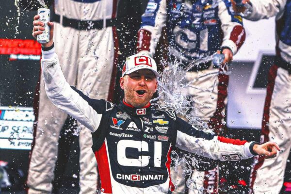 4 Takeaways From William Byron’s Walk-Off Playoff Win at Martinsville 4 Takeaways From William Byron’s Walk-Off Playoff Win at Martinsville