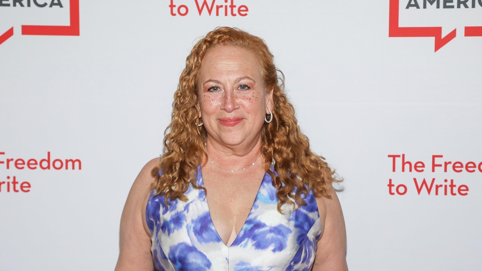Bestselling author Jodi Picoult pushes back after her musical is canceled by Indiana high school Bestselling author Jodi Picoult pushes back after her musical is canceled by Indiana high school