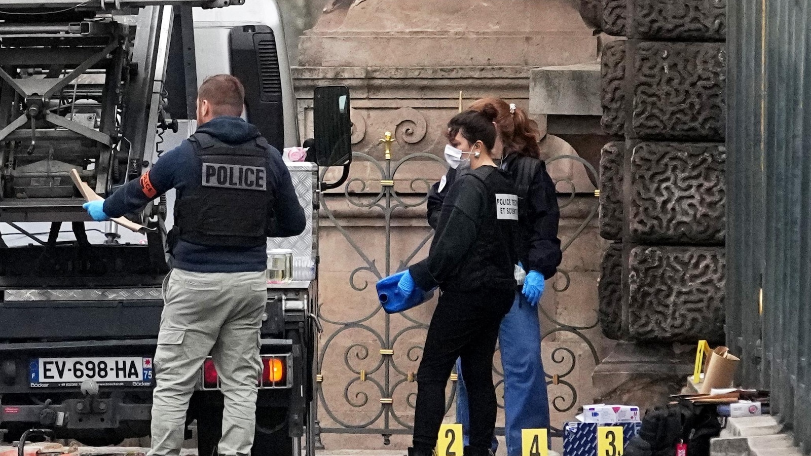 What to know about the Louvre heist investigation What to know about the Louvre heist investigation