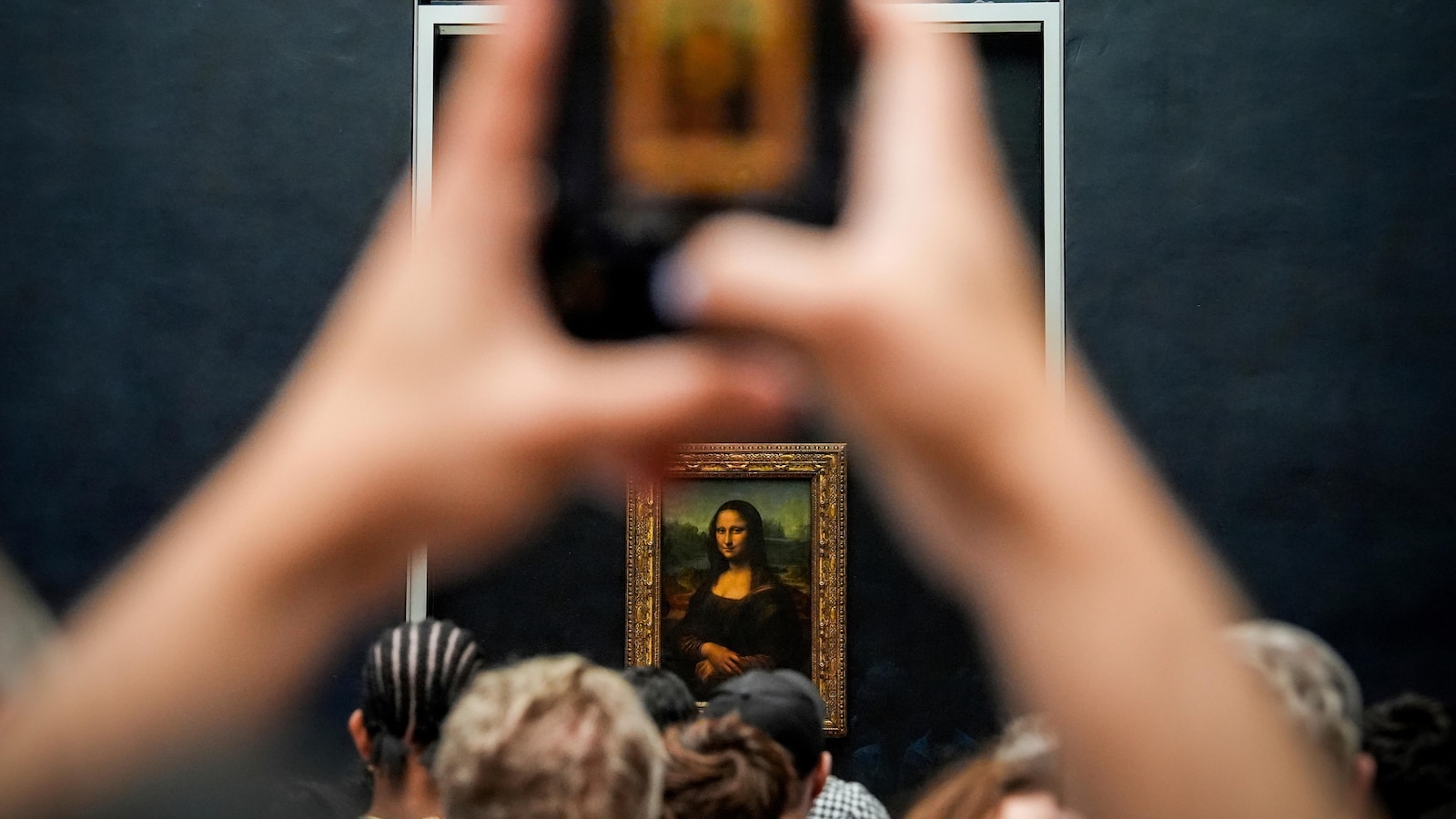 Thieves hit the Louvre again. Here’s a look at other famous heists in museums worldwide Thieves hit the Louvre again. Here’s a look at other famous heists in museums worldwide