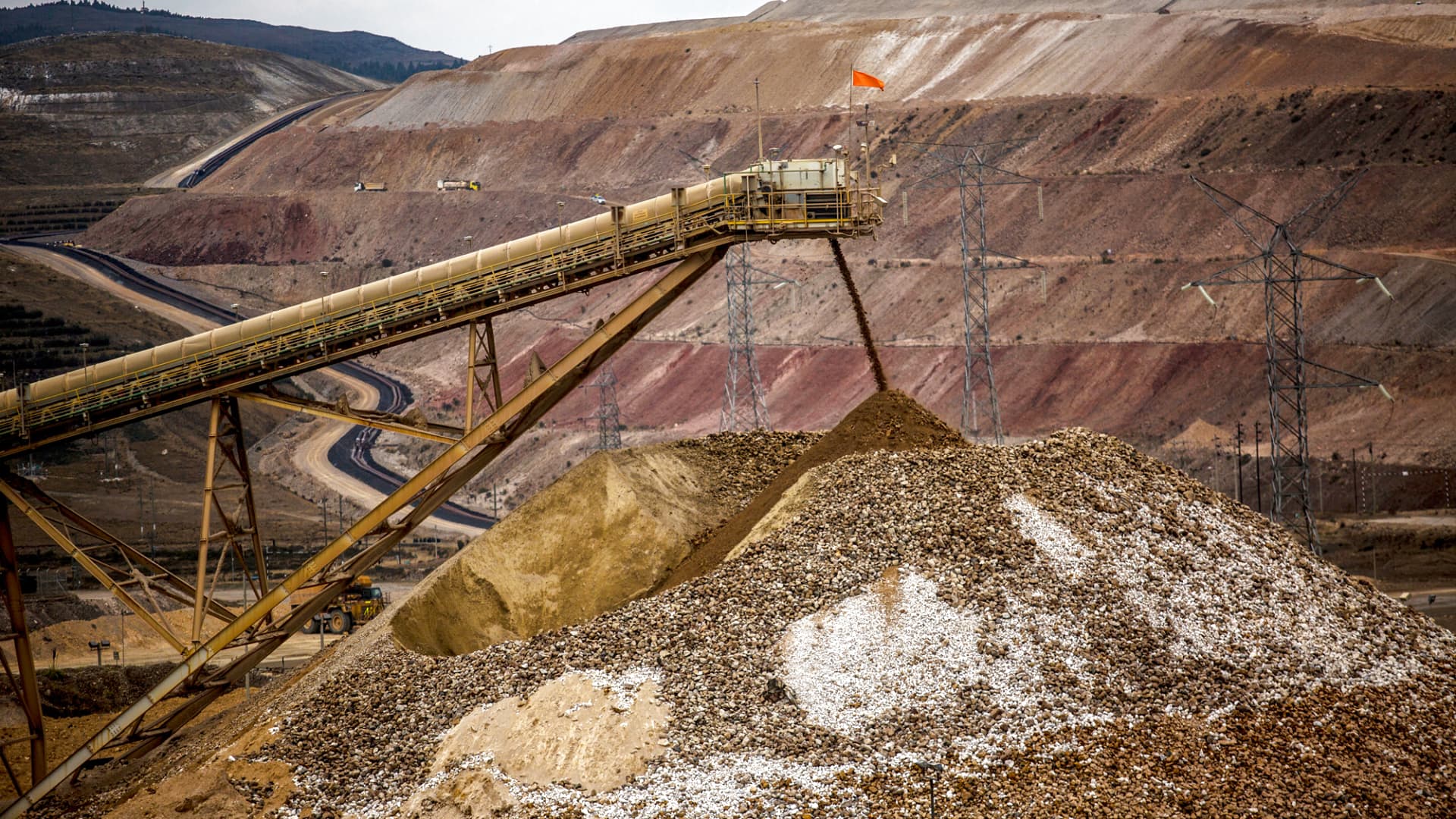 UK fund Blue Whale names U.S. mining stock as top macro-commodity play