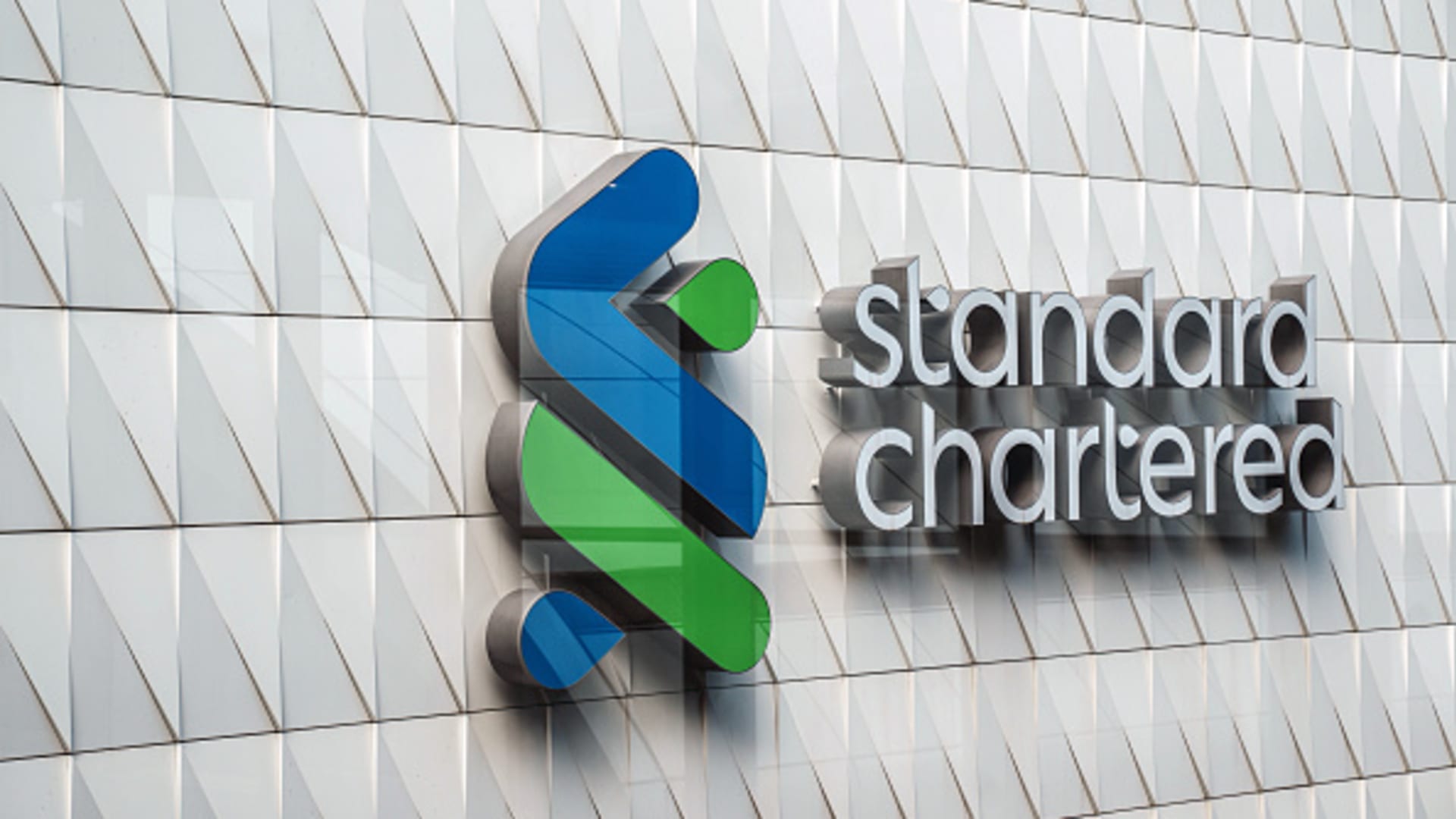 Standard Chartered CEO sees nearly all transactions moving to blockchain