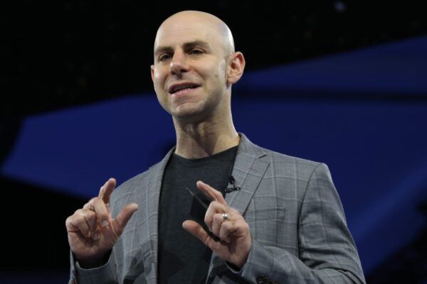 Do these 2 things in a job interview to find the best talent