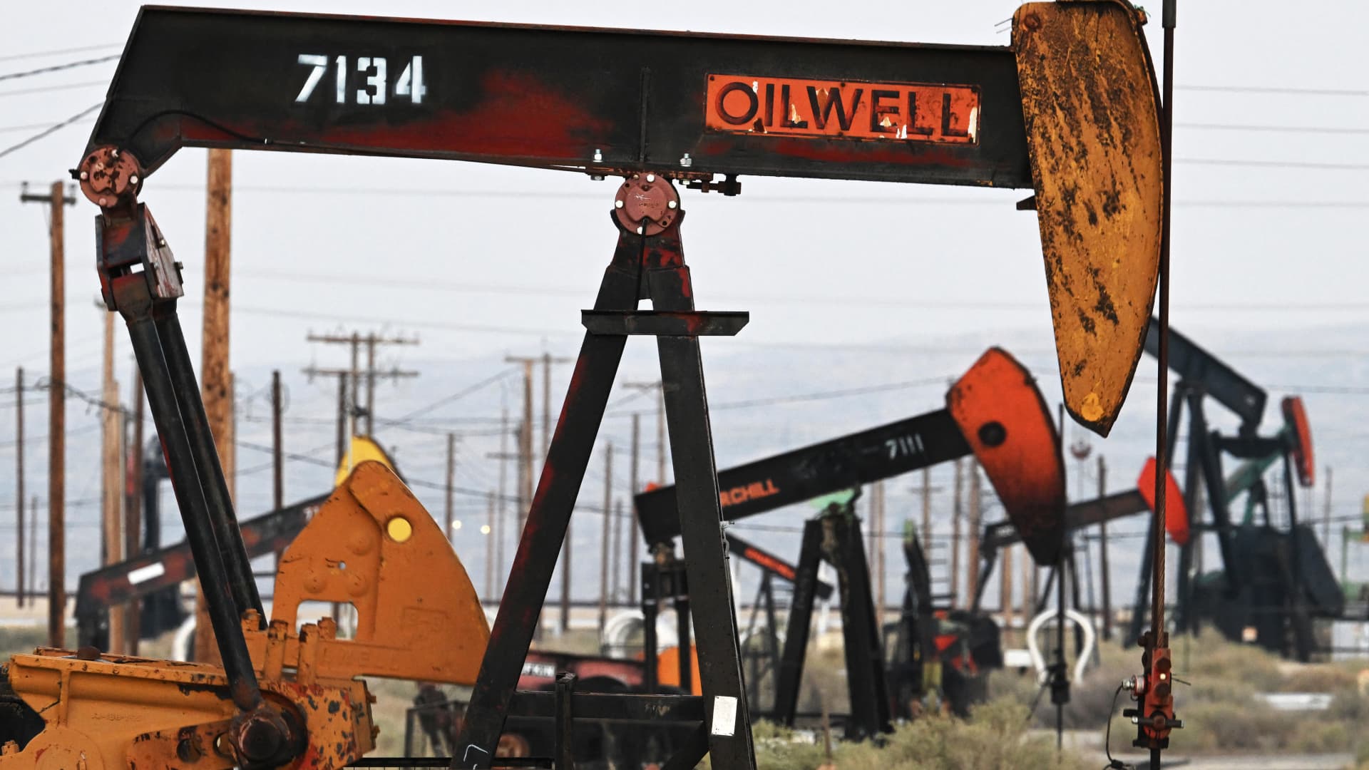 OPEC+ holds 2026 group-wide oil output steady, agrees capacity mechanism