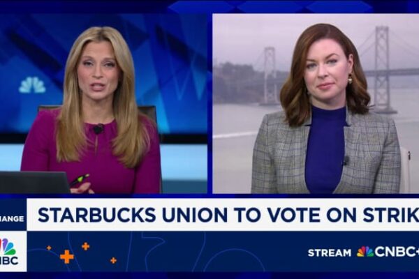 More than 100 lawmakers push Starbucks to resume union negotiations