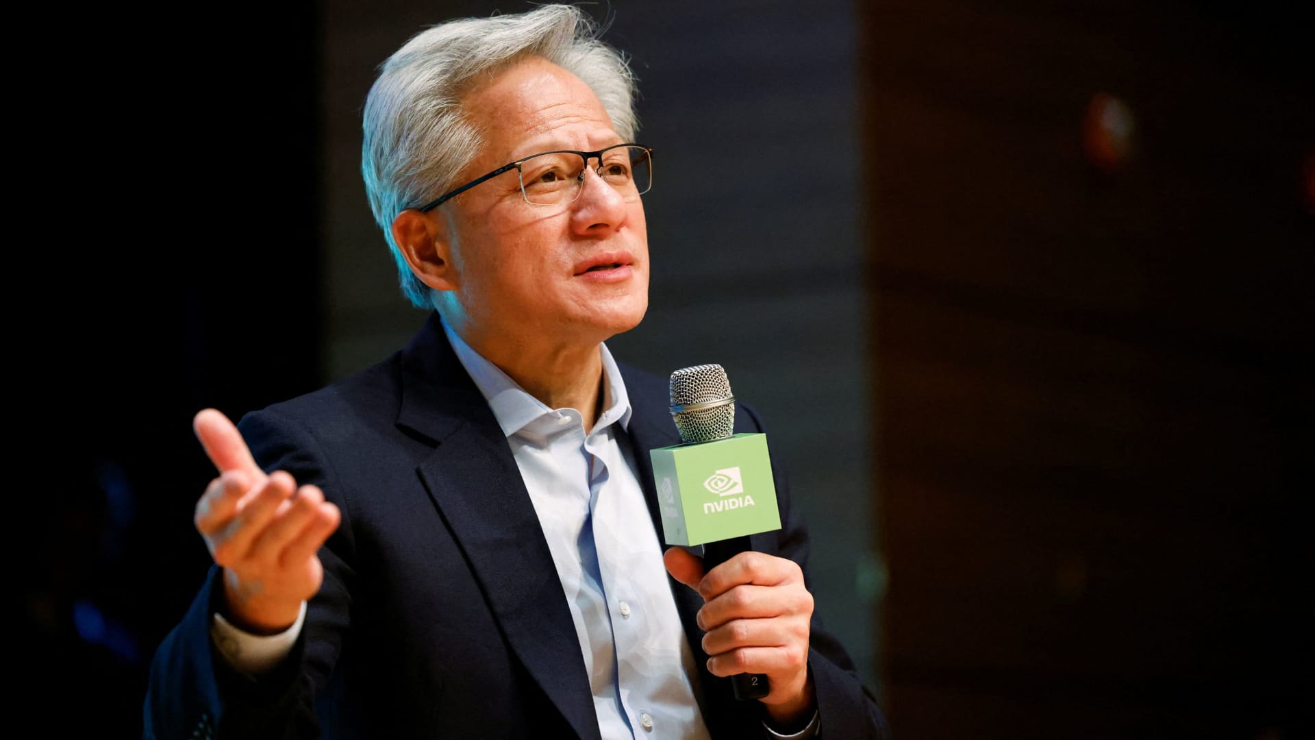 AI trade frenzy seems driven by a ‘virtuous’ cycle