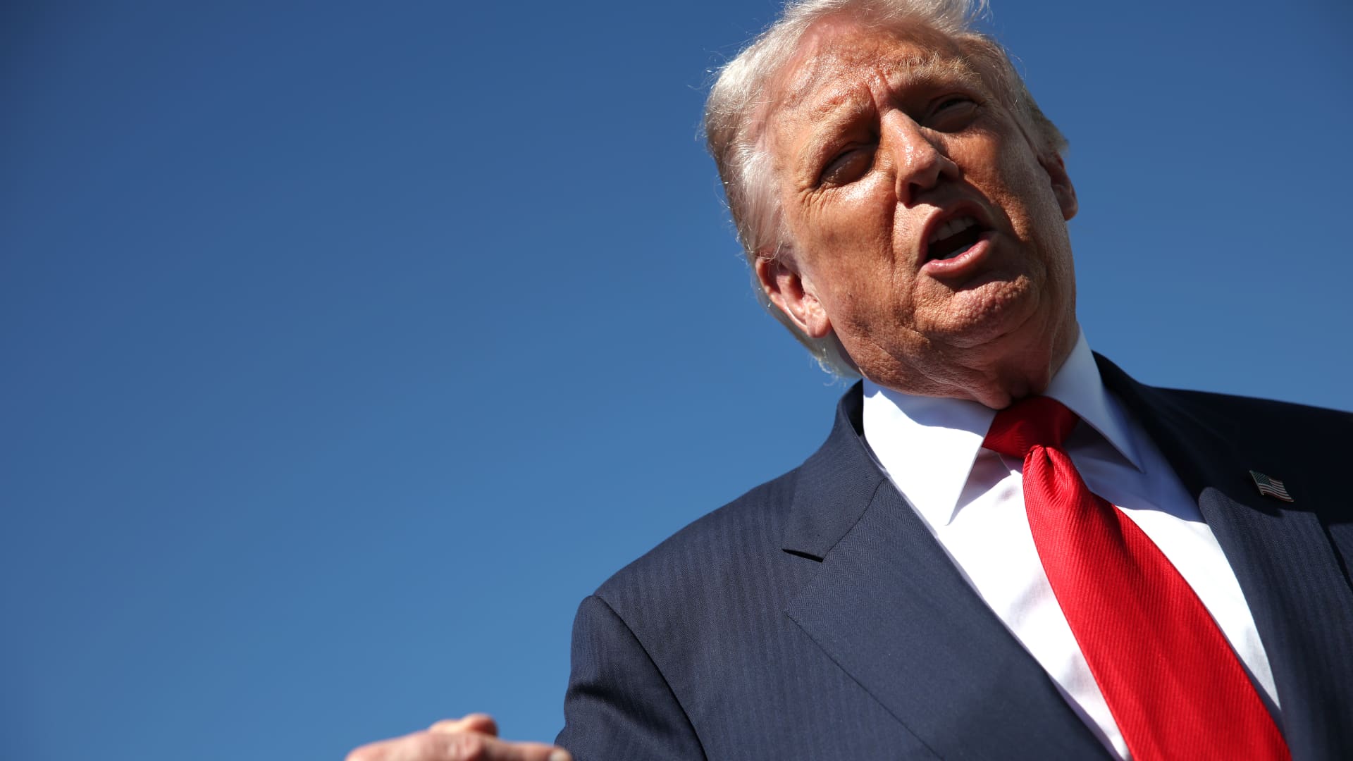 Trump threatens Nigeria with military action