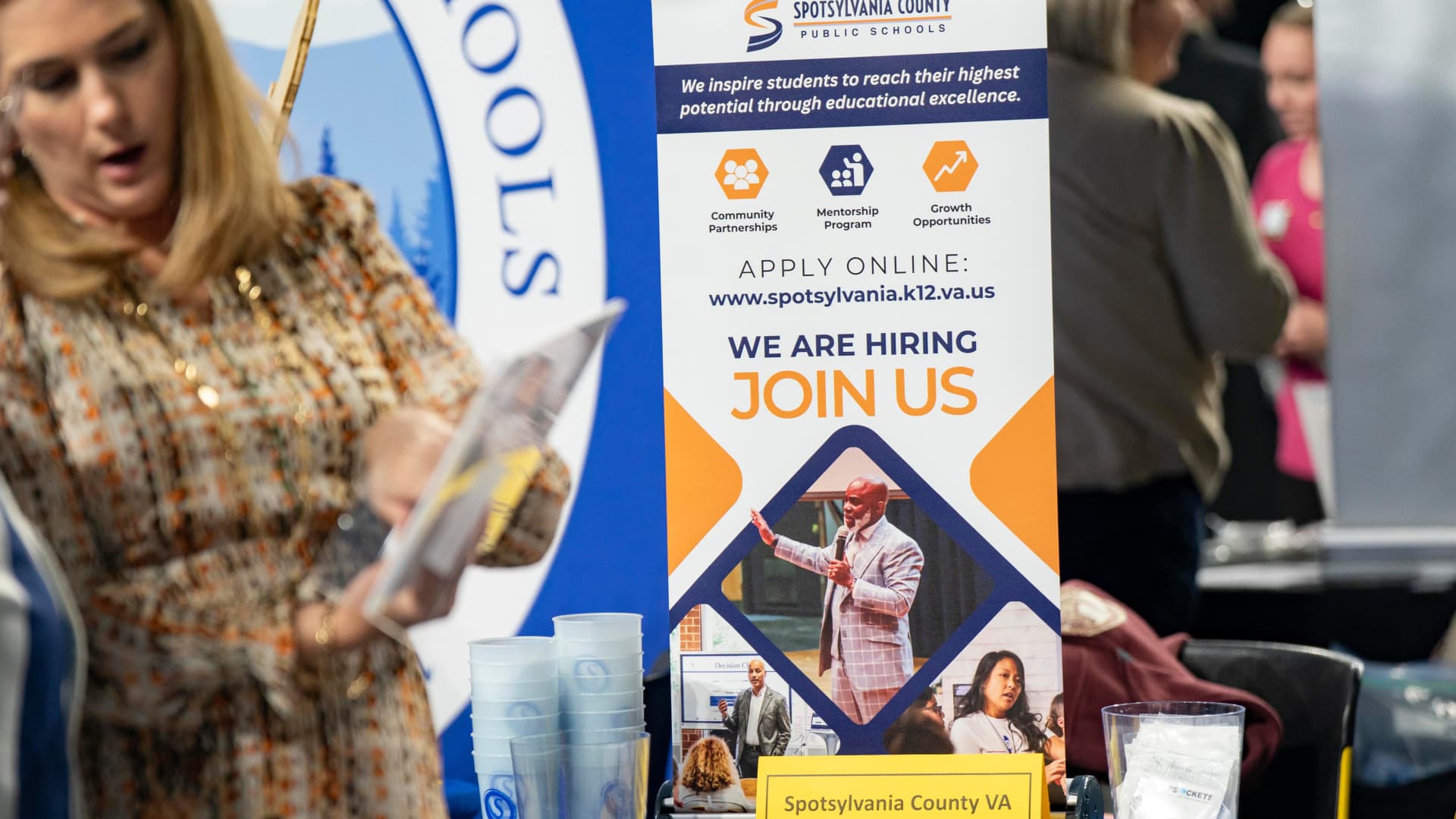 Private payrolls rose 42,000 in October, more than expected and countering labor market fears, ADP says