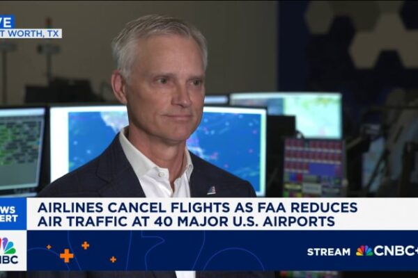 U.S. flight cancellations begin after FAA shutdown order