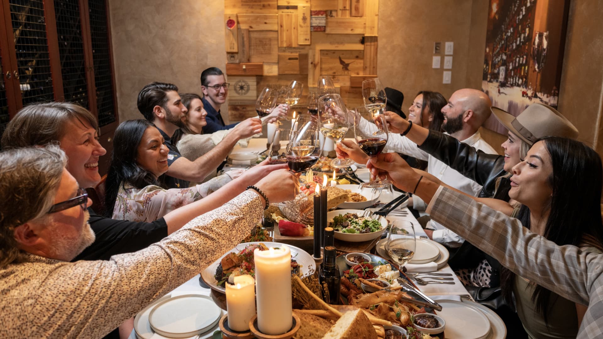 ‘No tax on tips’ could end large-group restaurant service fees