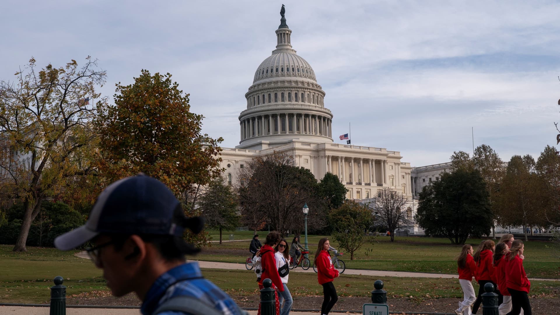 5 things to know before the stock market opens Monday