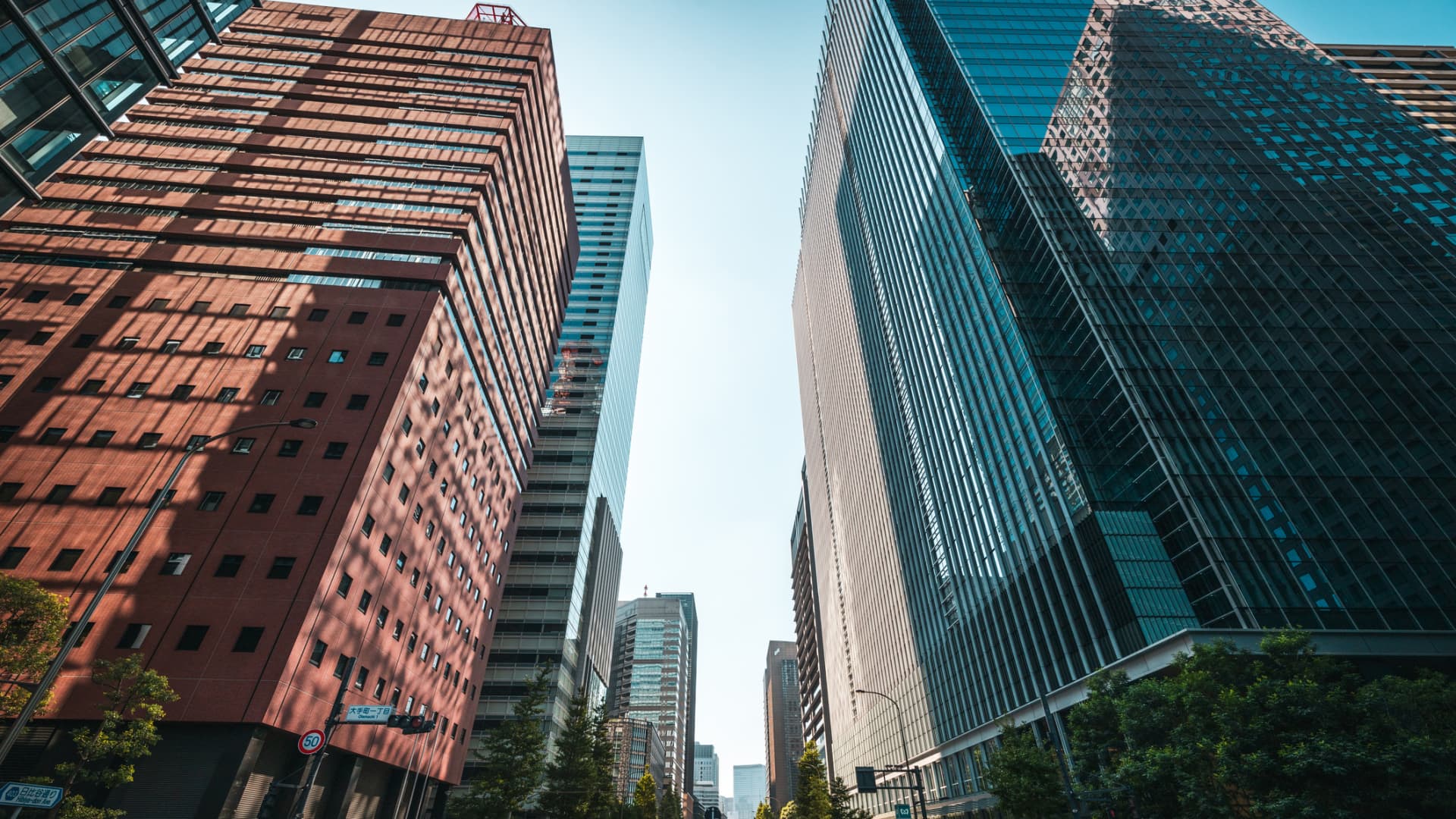 Asia markets mostly fall, tracking Wall Street losses after a tech-led pullback