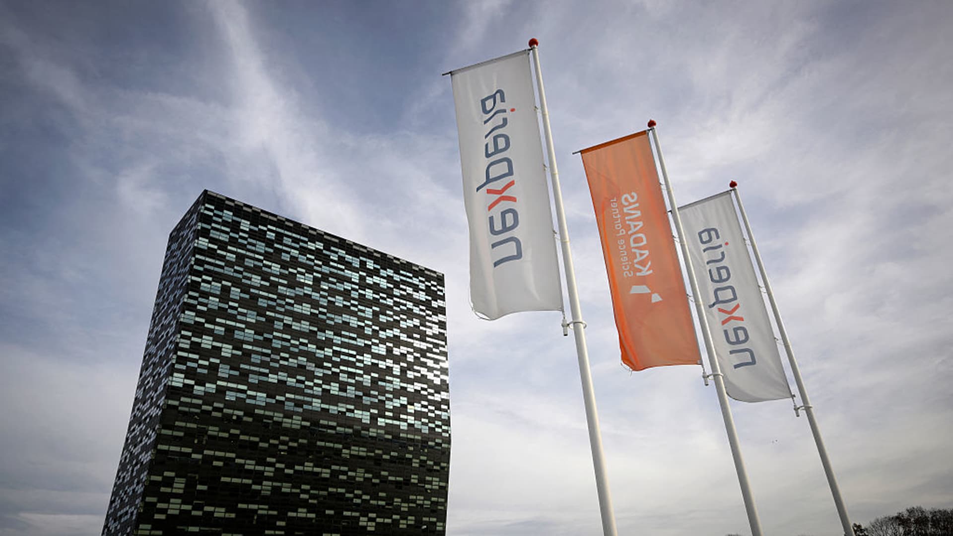 Dutch chipmaker issues urgent plea to its China unit