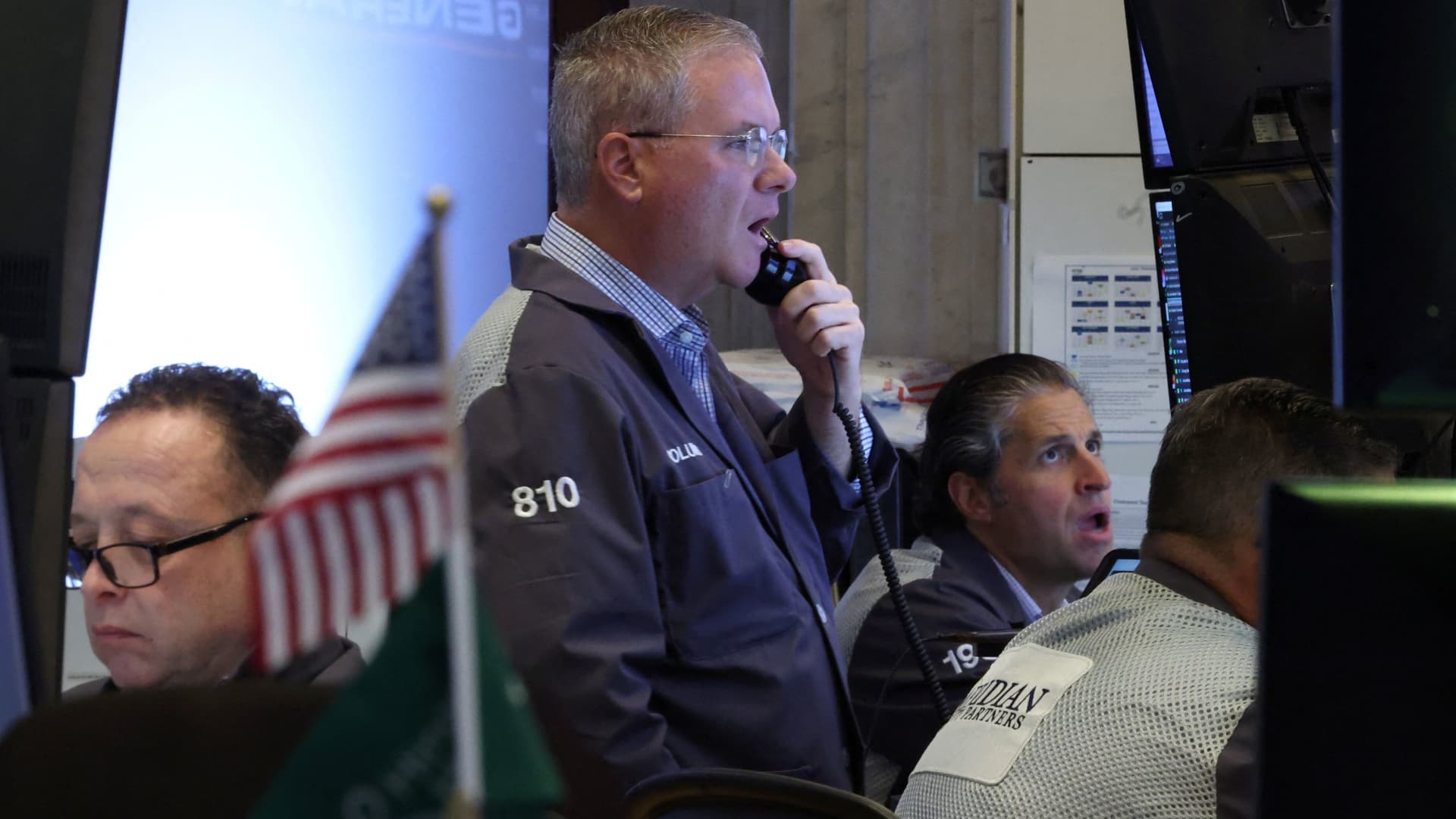 Days of declines won’t keep AI trade down