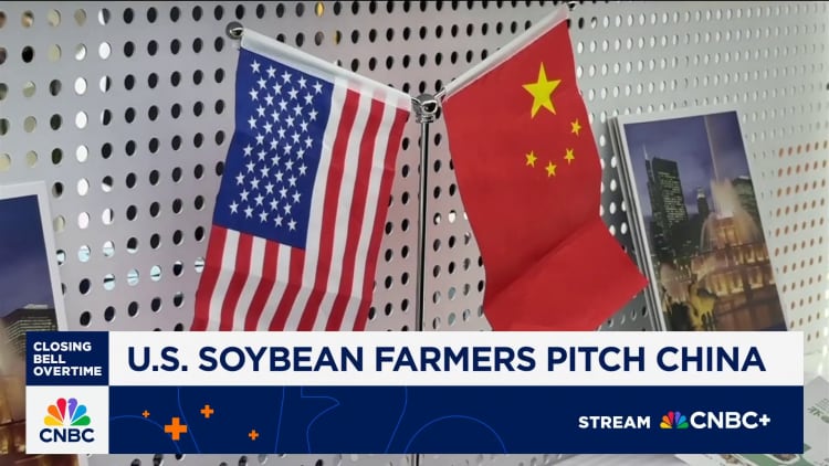American farmers push to boost China soybean sales