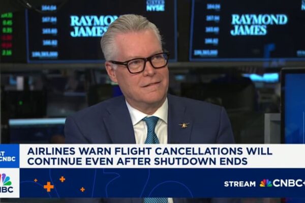 Flight cancellations ease with end to the shutdown in sight