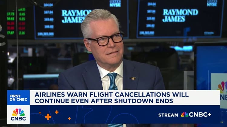 Flight cancellations ease with end to the shutdown in sight