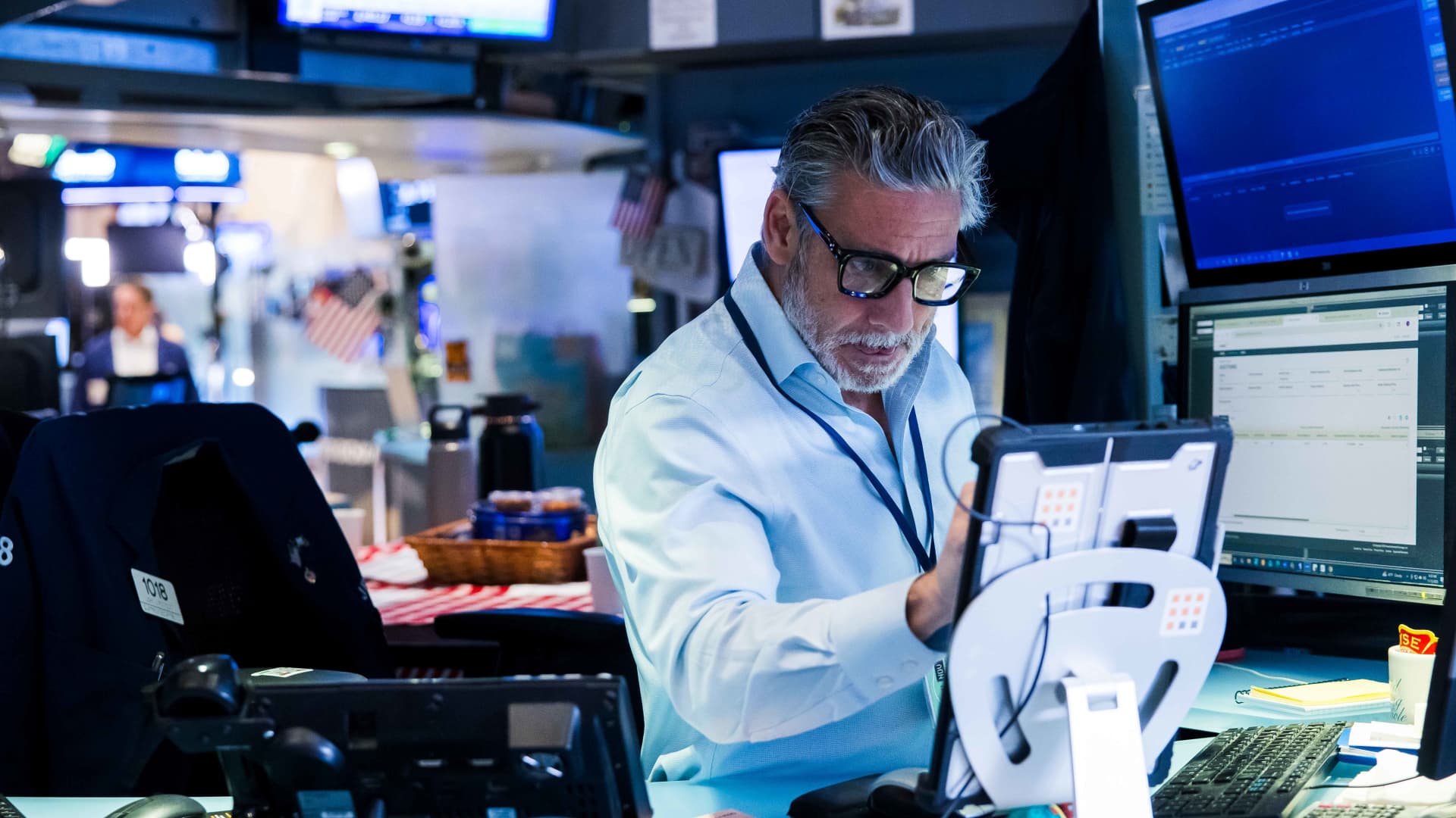 Stock market today: Live updates