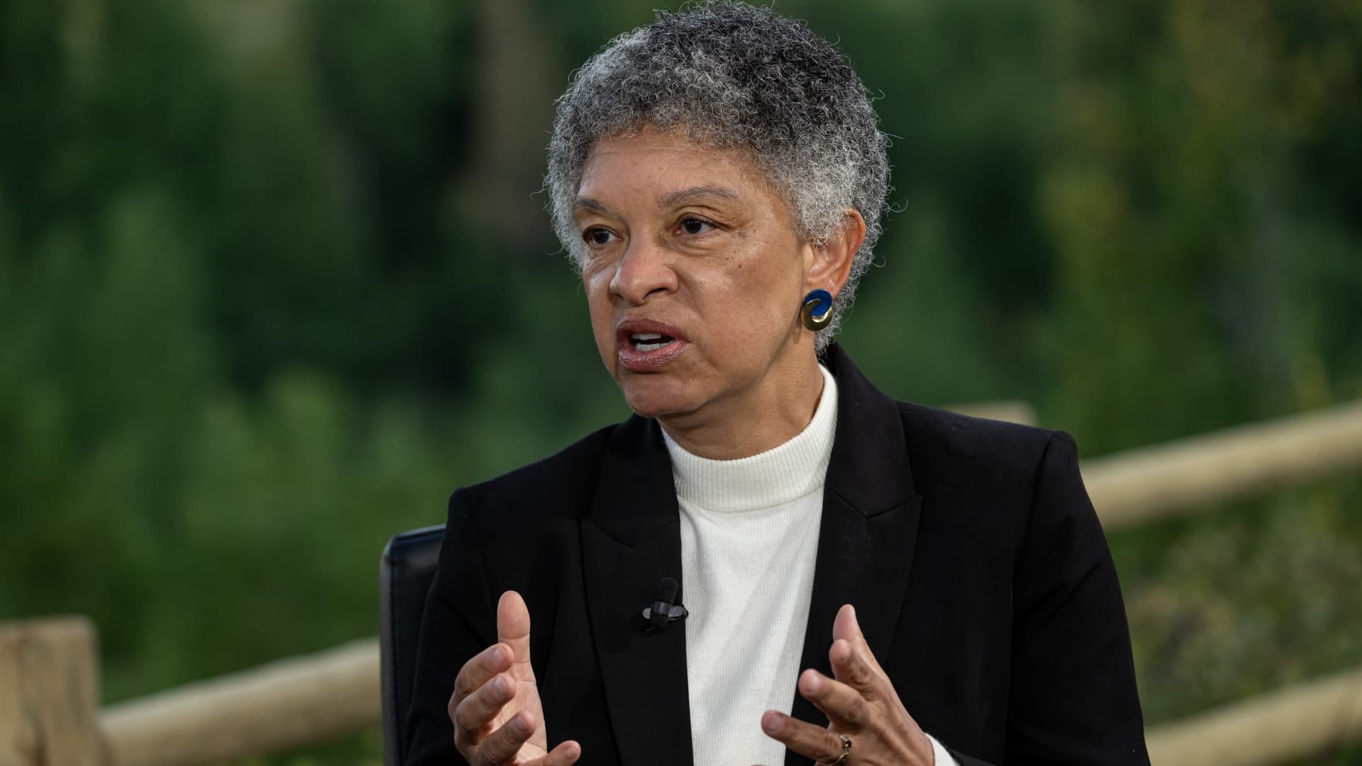 Still leaning against cutting rates next month