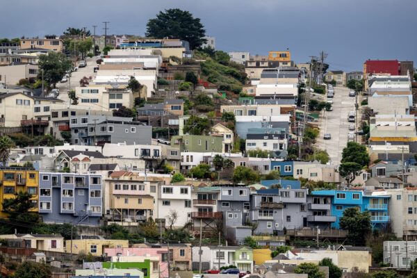 Mortgage rates hit highest level in a month, pushing loan demand down 5%